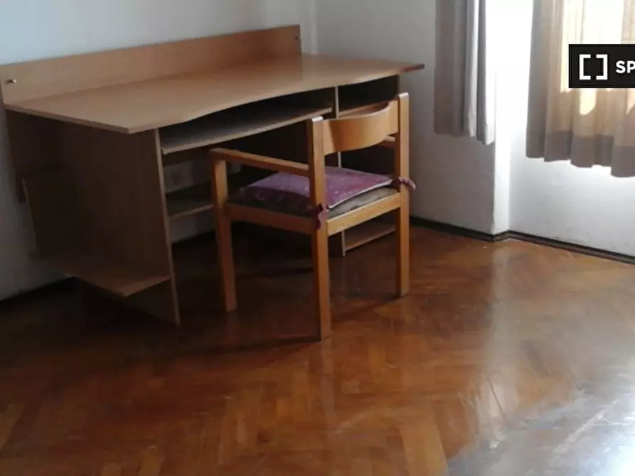 Immagine 3 di Camera condivisa in affitto  in Via Castelbarco a Trento