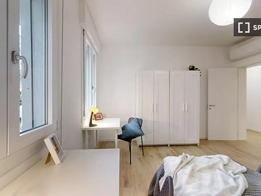 Immagine 4 di Camera condivisa in affitto  in VIA armistizio a Padova