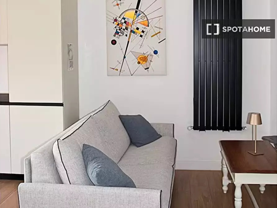 Immagine 16 di Appartamento in affitto  in Via Sisto IV a Roma