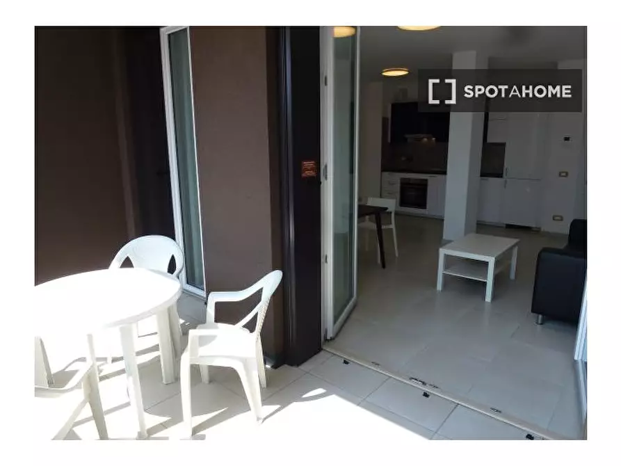 Immagine 8 di Camera condivisa in affitto  in Via Donato Creti a Bologna