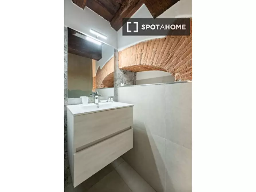 Immagine 15 di Appartamento in affitto  in Via della Vigna Vecchia a Firenze
