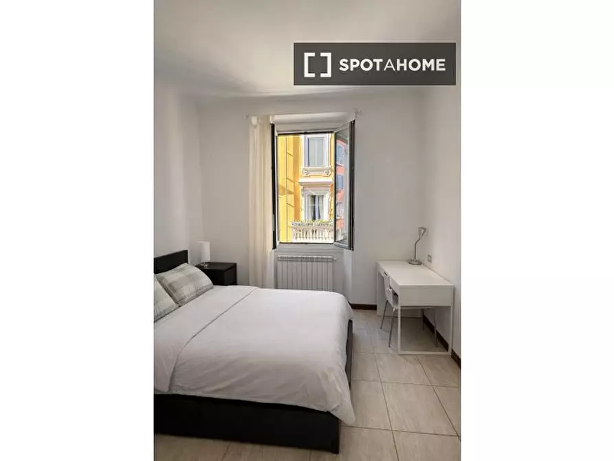 Immagine 1 di Camera condivisa in affitto  in Via Marco D'Oggiono a Milano