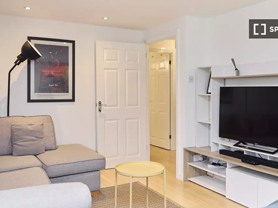 Immagine 13 di Appartamento in affitto  in Mapeshill Place a Brent