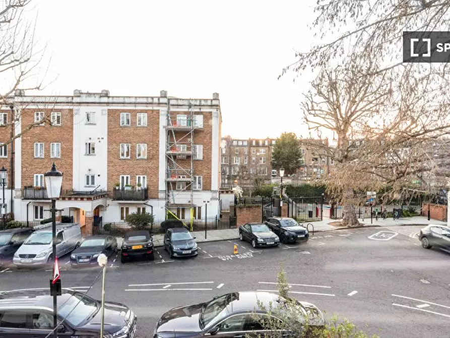Immagine 5 di Appartamento in affitto  in a Russell Gardens a Hammersmith