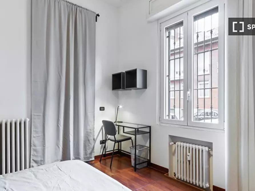 Immagine 2 di Camera condivisa in affitto  in Via Giuseppe Massarenti a Milano