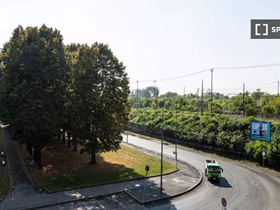 Immagine 16 di Camera condivisa in affitto  in Piazza Cartagine a Milano