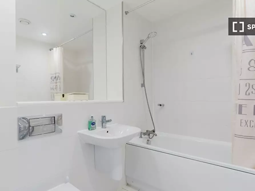 Immagine 3 di Appartamento in affitto  in flat a Poplar