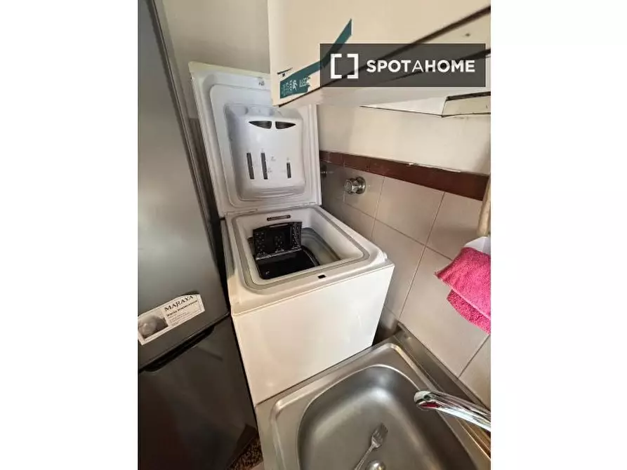 Immagine 4 di Ufficio in affitto  in Via Santa Teresa degli Scalzi a Napoli