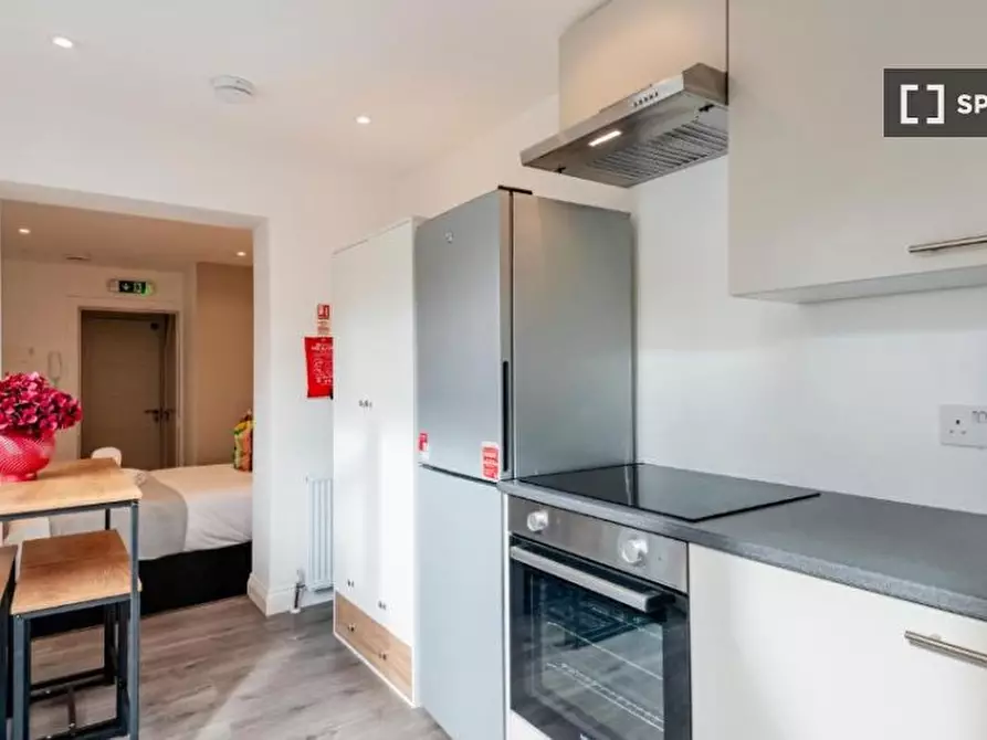 Immagine 8 di Ufficio in affitto  in Dawes Rd a Hammersmith