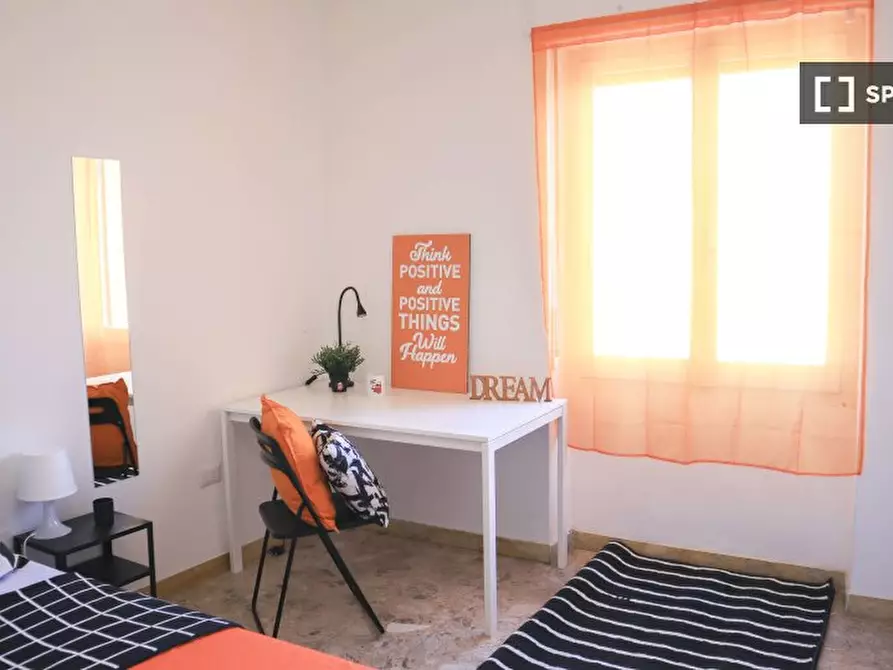 Immagine 2 di Camera condivisa in affitto  in Via Ariosto n a Cagliari