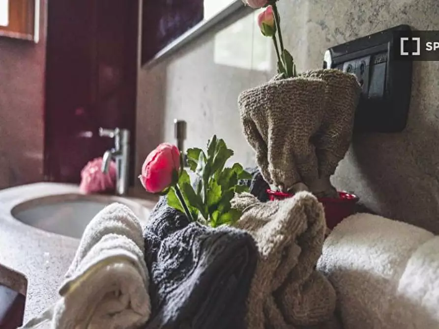 Immagine 10 di Camera condivisa in affitto  in Via Ippodromo Milan a Milano