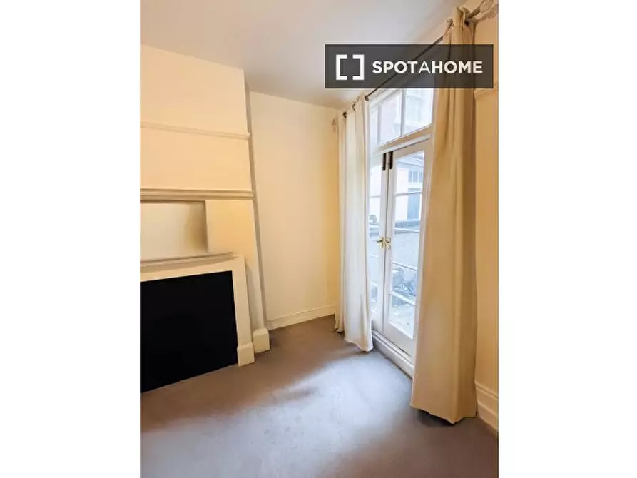 Immagine 12 di Camera condivisa in affitto  in Strutton Ground a 