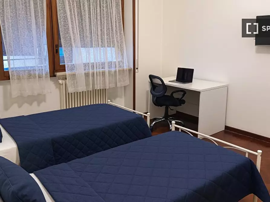 Immagine 3 di Camera condivisa in affitto  in Via Ignazio Guidi a Roma