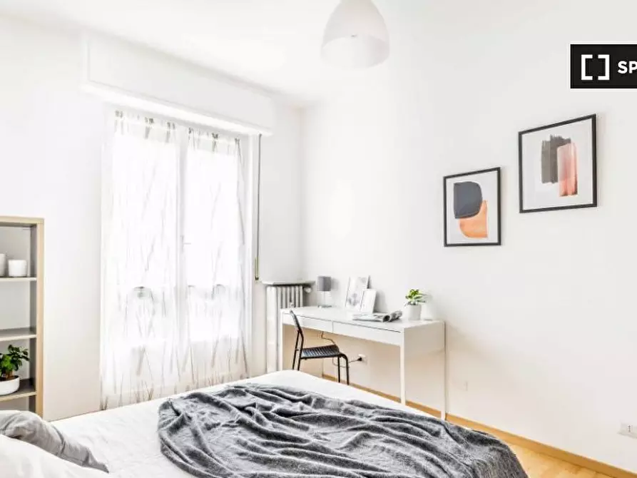 Immagine 2 di Camera condivisa in affitto  in Via degli Astri a Milano