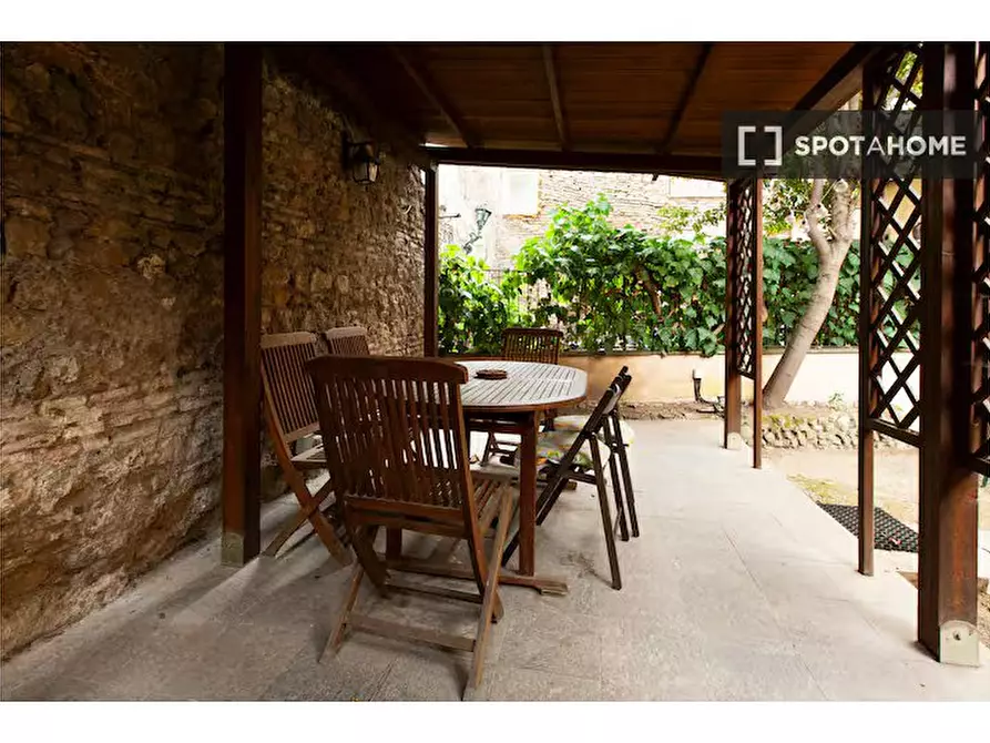 Immagine 9 di Appartamento in affitto  in Vicolo del Bologna a Roma