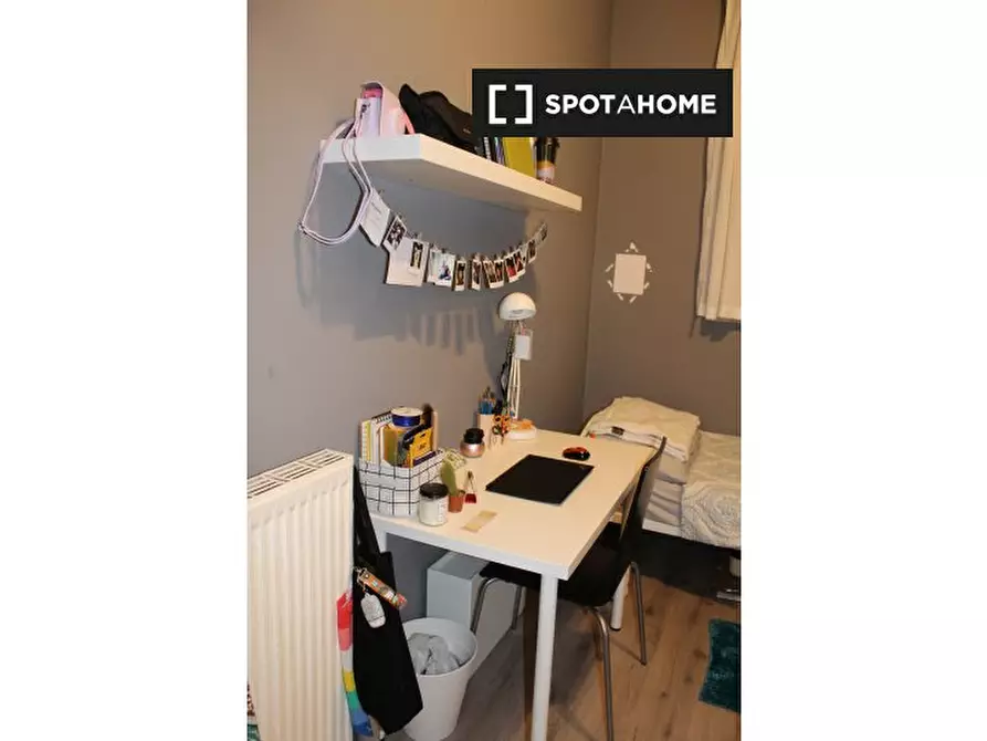 Immagine 5 di Camera condivisa in affitto  in Via Malta a Roma