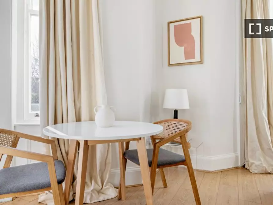Immagine 4 di Appartamento in affitto  in Earls Ct Rd a Kensington