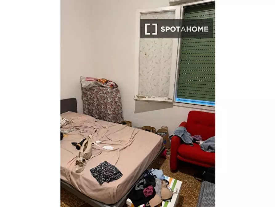 Immagine 18 di Camera condivisa in affitto  in Via Francesco Rocchi a Bologna