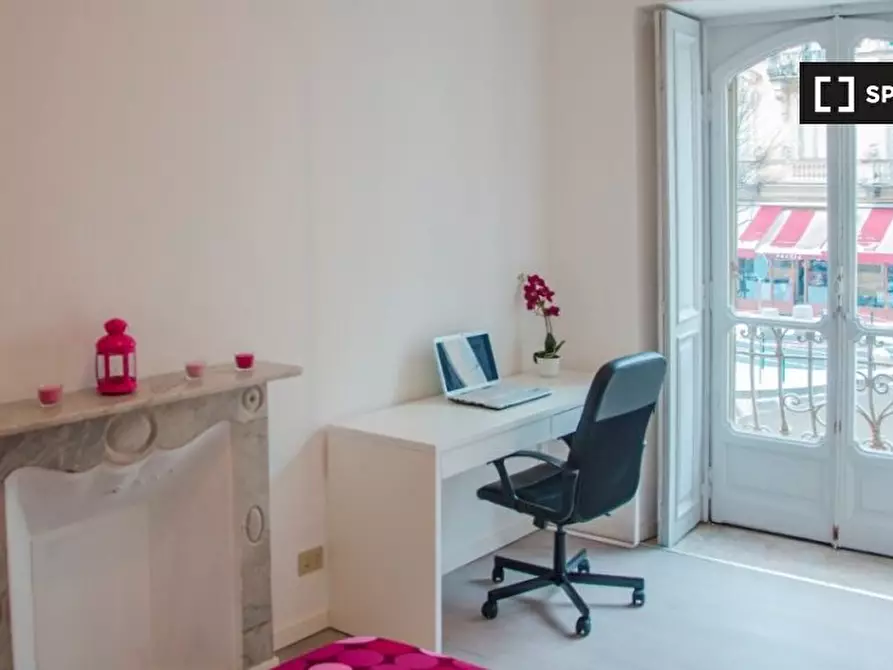 Immagine 1 di Camera condivisa in affitto  in Piazza Emanuele Filiberto a Torino