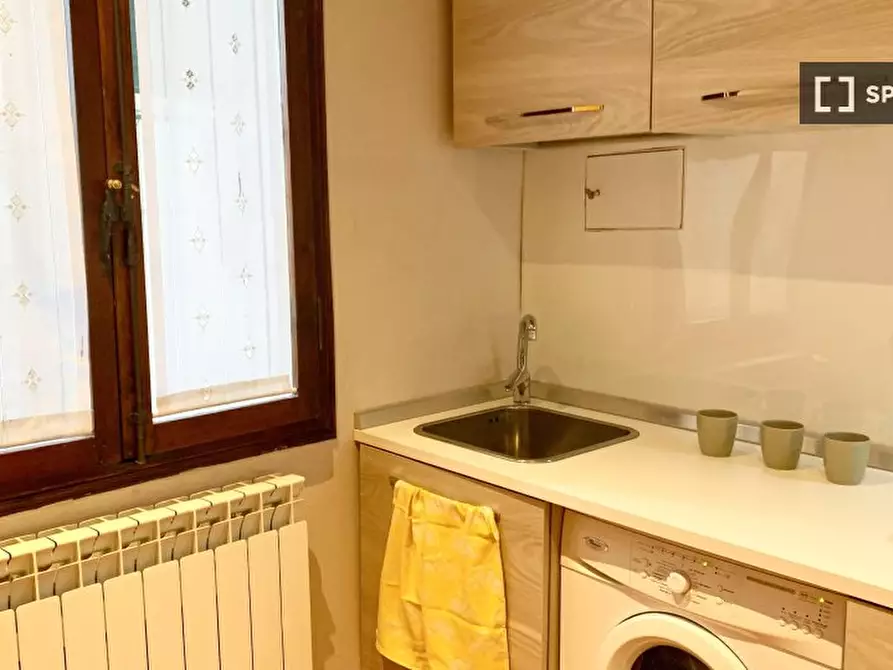 Immagine 12 di Camera condivisa in affitto  in VIA DI SAN SALVI a Firenze