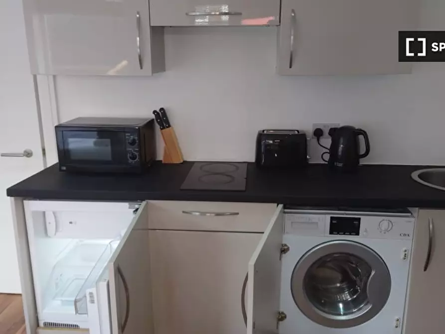 Immagine 6 di Ufficio in affitto  in St James's Rd a Camberwell