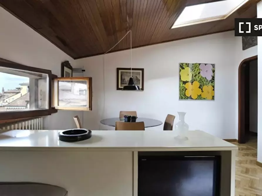 Immagine 7 di Appartamento in affitto  in Piazza S. Martino a Bologna