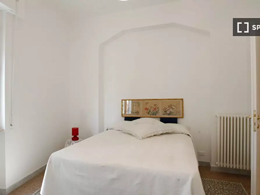 Immagine 2 di Camera condivisa in affitto  in Via dei Savorelli a Roma