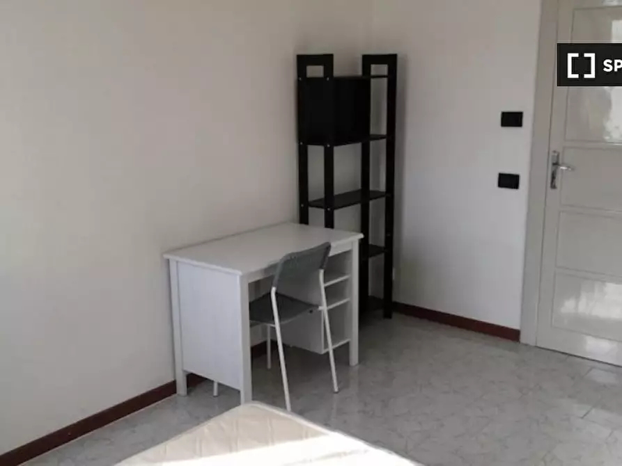 Immagine 3 di Camera condivisa in affitto  in Via de' Carracci a Bologna