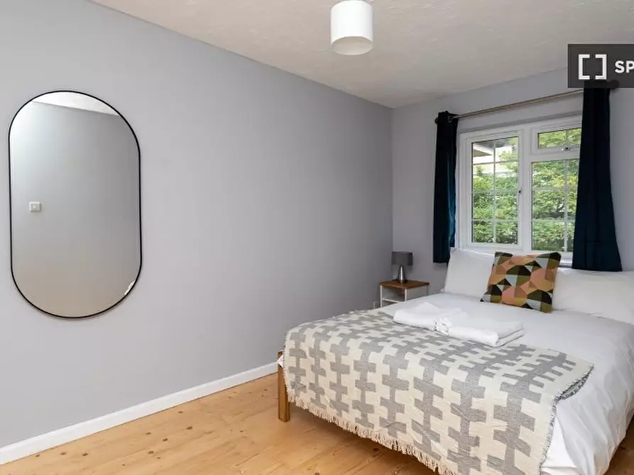 Immagine 3 di Appartamento in affitto  in Havil St a Camberwell