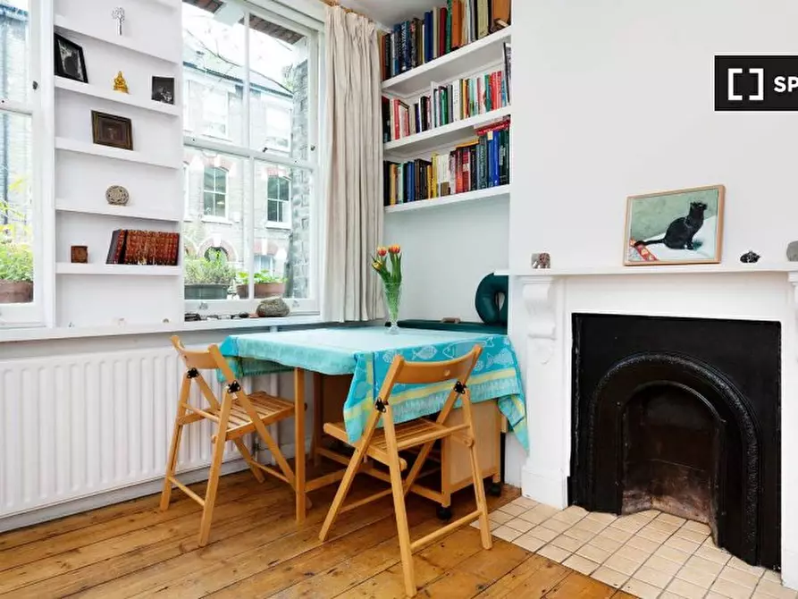 Immagine 3 di Appartamento in affitto  in a Bonnington Square a Lambeth