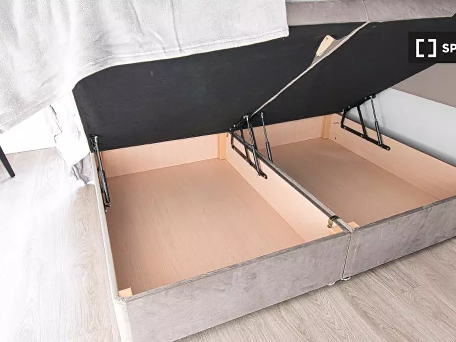 Immagine 6 di Ufficio in affitto  in A Old Brompton Rd a Kensington