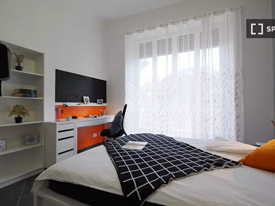 Immagine 5 di Camera condivisa in affitto  in Corso Peschiera a Torino