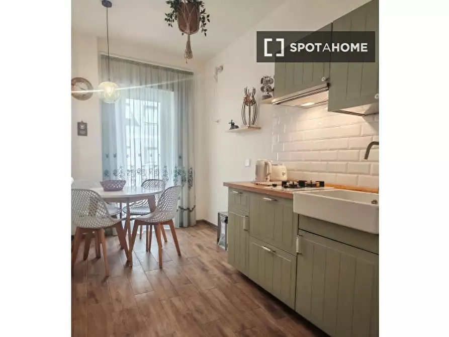 Immagine 10 di Appartamento in affitto  in Via Cairano a Roma
