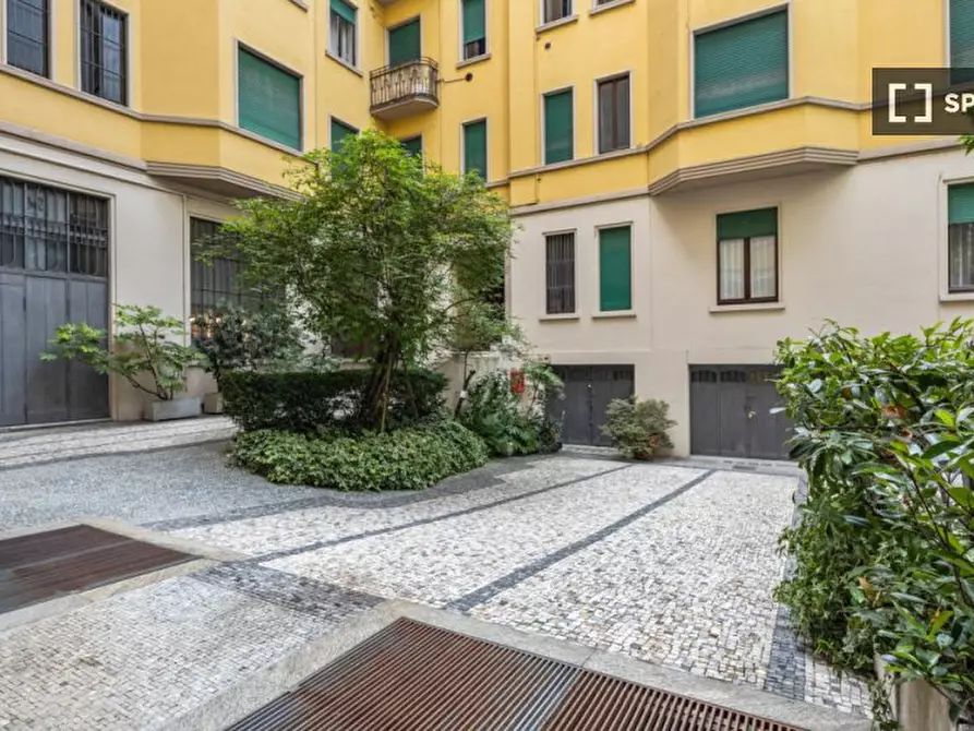 Immagine 12 di Camera condivisa in affitto  in Corso Vercelli a Milano