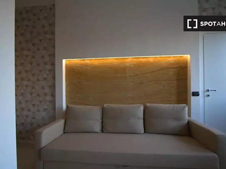 Immagine 3 di Appartamento in affitto  in Via dei Piatti a Milano