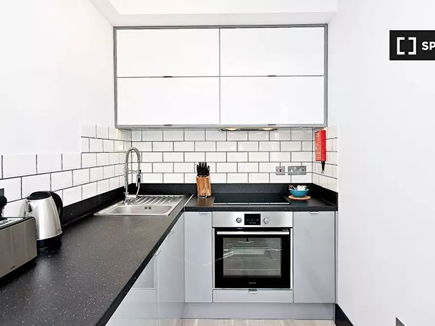 Immagine 5 di Appartamento in affitto  in Flat Heinze Building a Islington