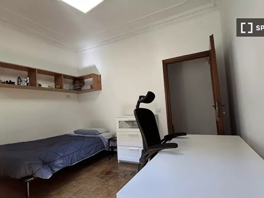 Immagine 2 di Camera condivisa in affitto  in Viale della Venezia Giulia a Roma