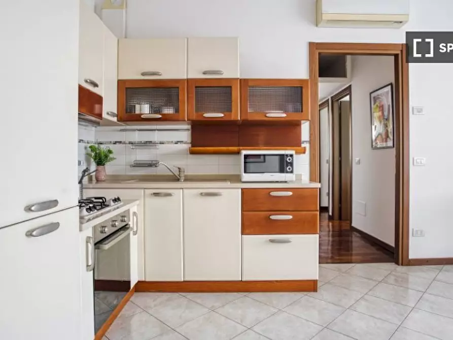 Immagine 11 di Camera condivisa in affitto  in Viale Carlo Espinasse a Milano