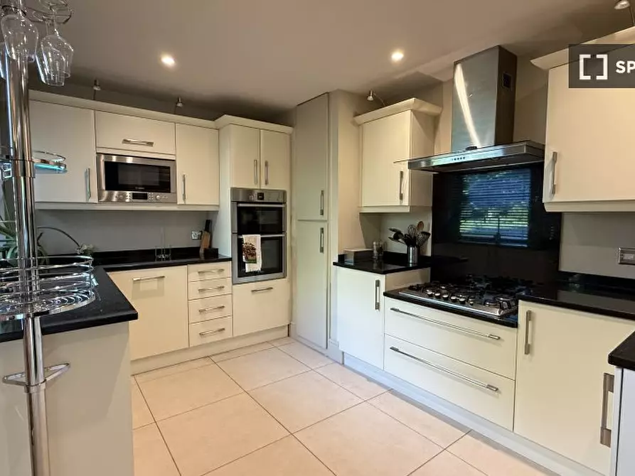 Immagine 5 di Appartamento in affitto  in Tollgate Rd a Camberwell