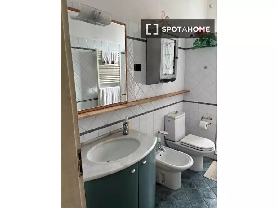 Immagine 12 di Camera condivisa in affitto  in Via del Lasca a Firenze