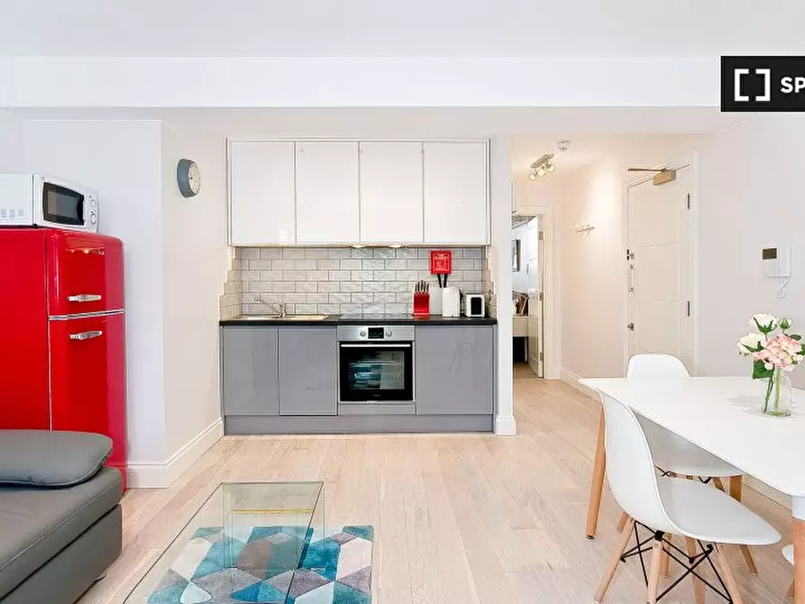 Immagine 4 di Appartamento in affitto  in Flat Eldon Chambers a 