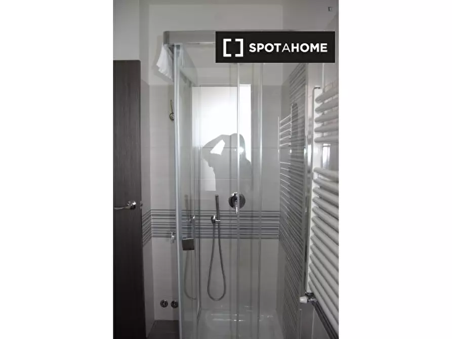 Immagine 6 di Camera condivisa in affitto  in Viale dello Scalo S. Lorenzo a Roma