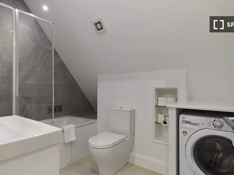 Immagine 10 di Appartamento in affitto  in Chemistry Communications Group Ltd a Hammersmith