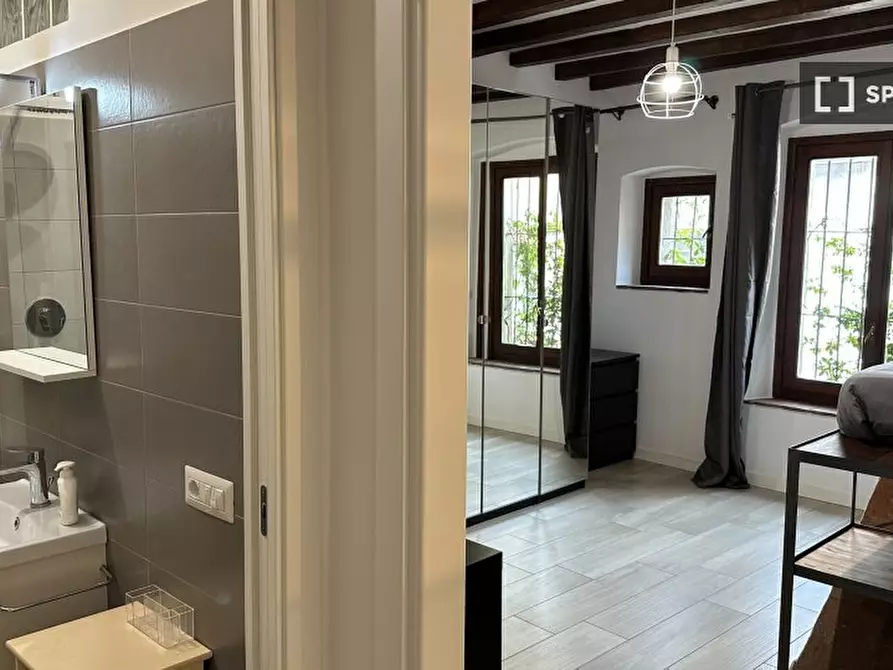 Immagine 6 di Appartamento in affitto  in Corso S. Gottardo a Milano