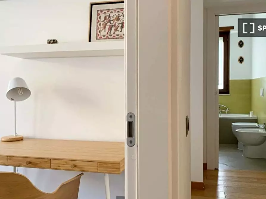 Immagine 10 di Appartamento in affitto  in V.le della Grande Muraglia a Roma