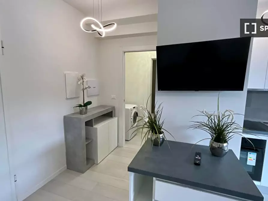 Immagine 3 di Appartamento in affitto  in Via Filippo de Pisis a Bologna
