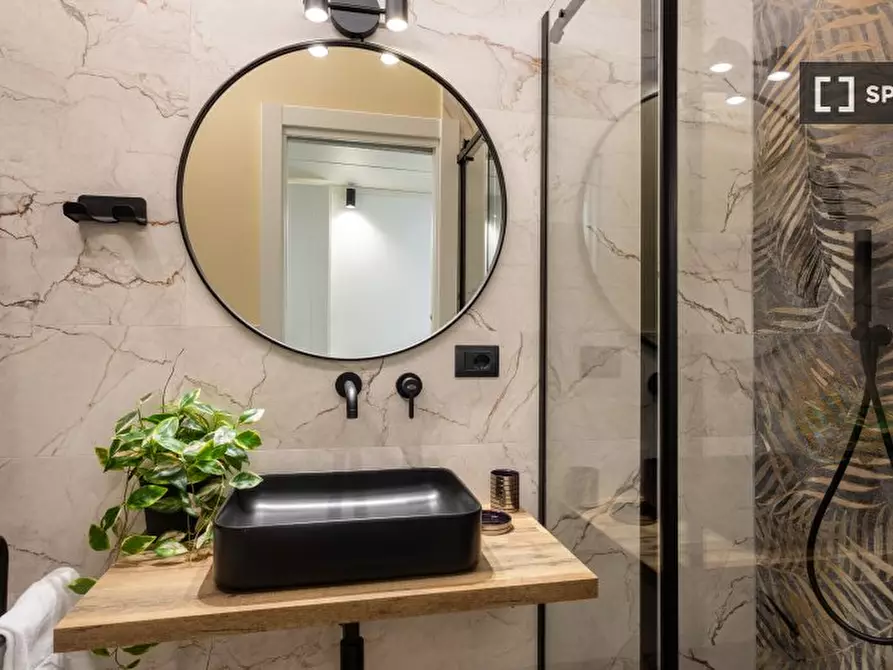 Immagine 7 di Appartamento in affitto  in Via Saluzzo a Roma