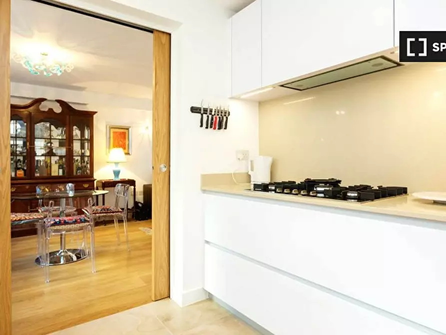 Immagine 9 di Appartamento in affitto  in Flat Market Mews a 