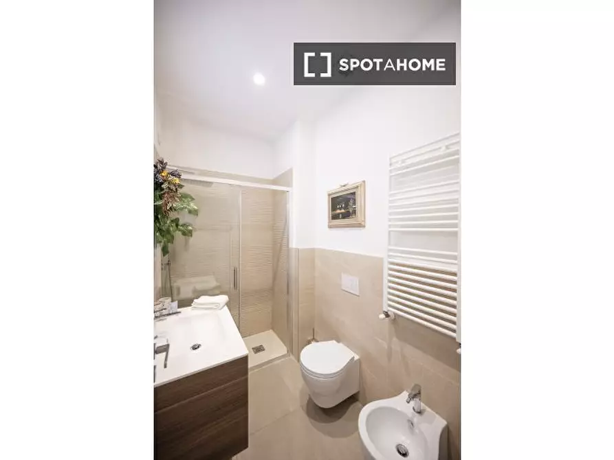 Immagine 9 di Appartamento in affitto  in Via Camillo Cavour a Firenze