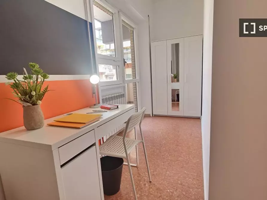 Immagine 3 di Camera condivisa in affitto  in Lungotevere di Pietra Papa a Roma